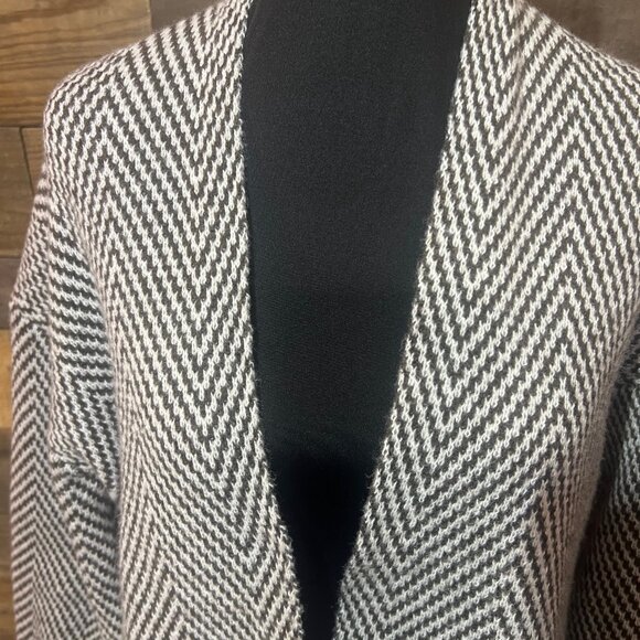 Emery Rose Long Open Cardigan Sweater Duster Brown and White Chevron Medium - Picture 4 of 13